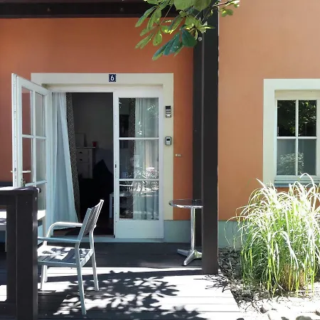 Auf Den Hofen *